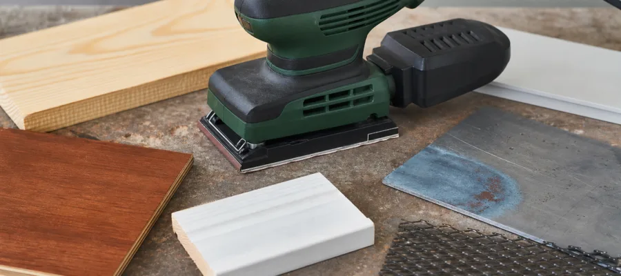 Schwingschleifer Anwendungen: Holz, Lack, Metall und andere Materialien bearbeiten